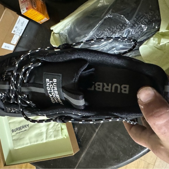 Burberry Arthur M story blk IP PRINT 47 uk 13 US 14 NEW! Authentic $980 - Picture 4 of 8